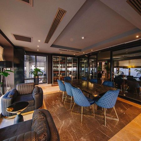 Wyndham Grand Tbilisi Hotel Екстериор снимка Library